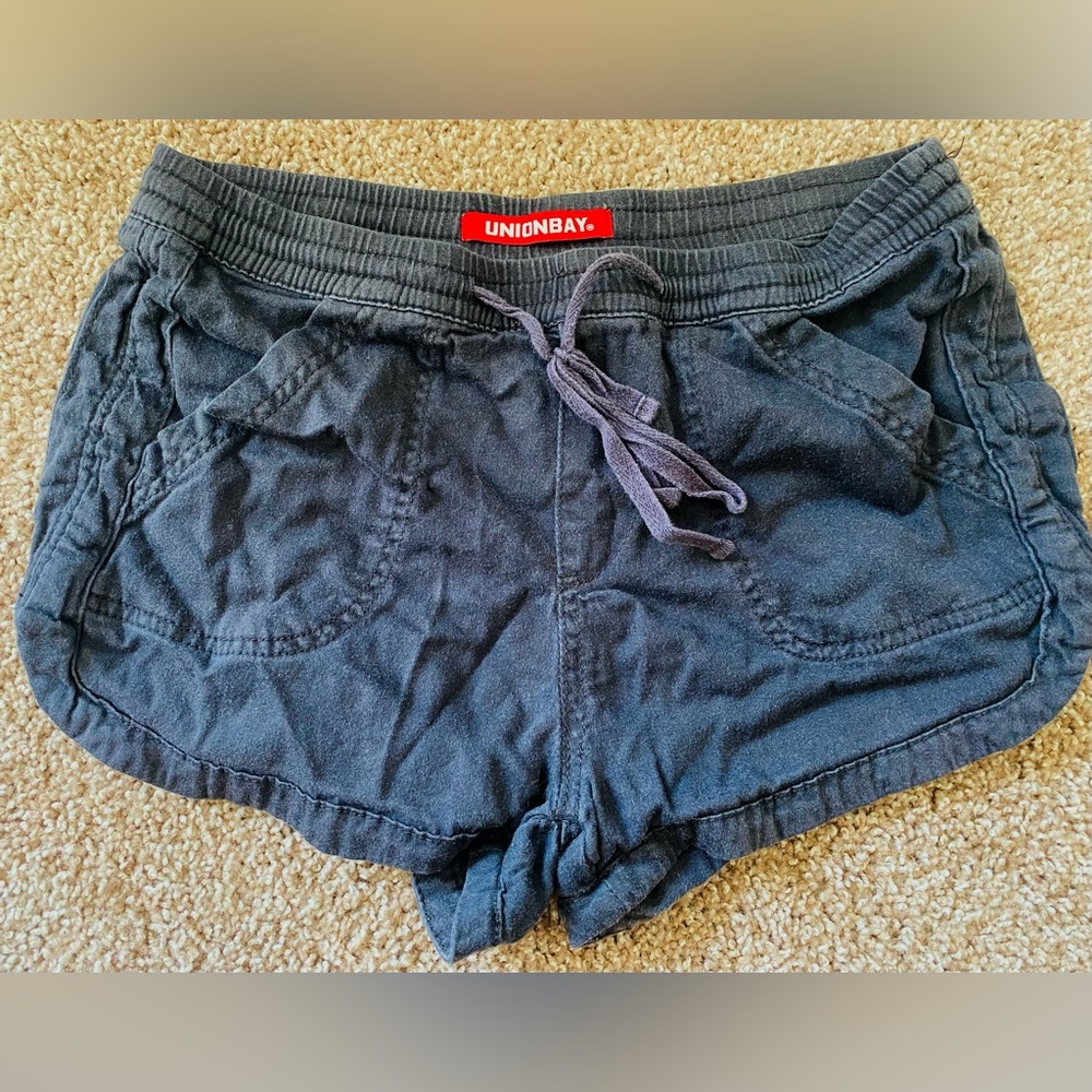 Dark blue, Union Bay shorts, size Medium